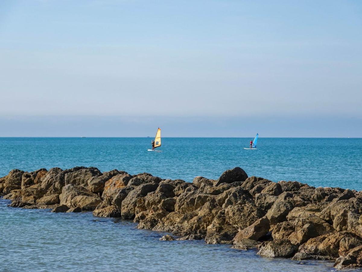 Camping Pleine Mer Hotel Виас Екстериор снимка